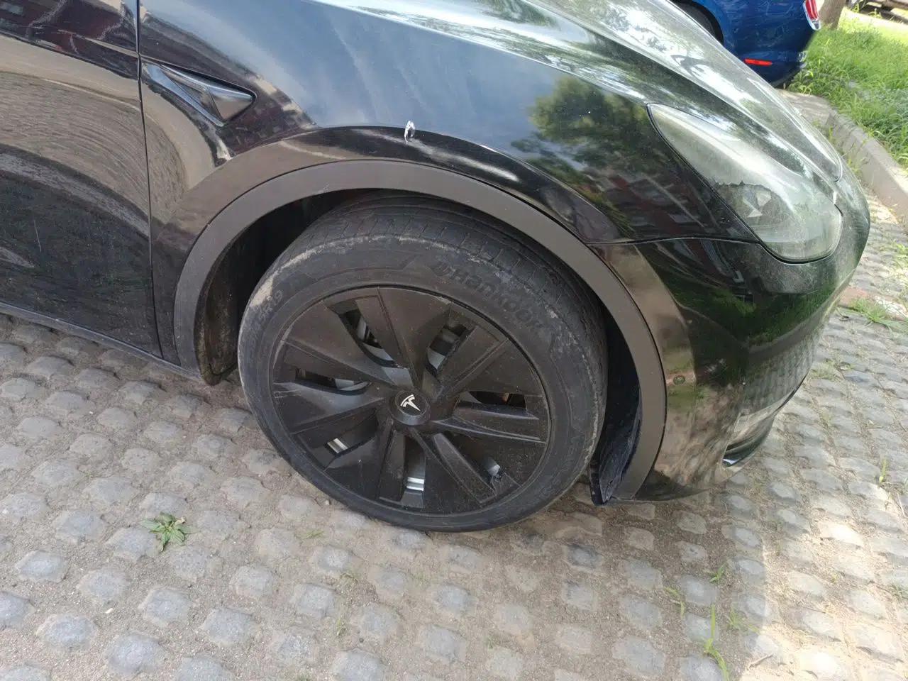 Tesla Model Y 2022 Long-Range All-Wheel-Drive Version — миниатюра 8