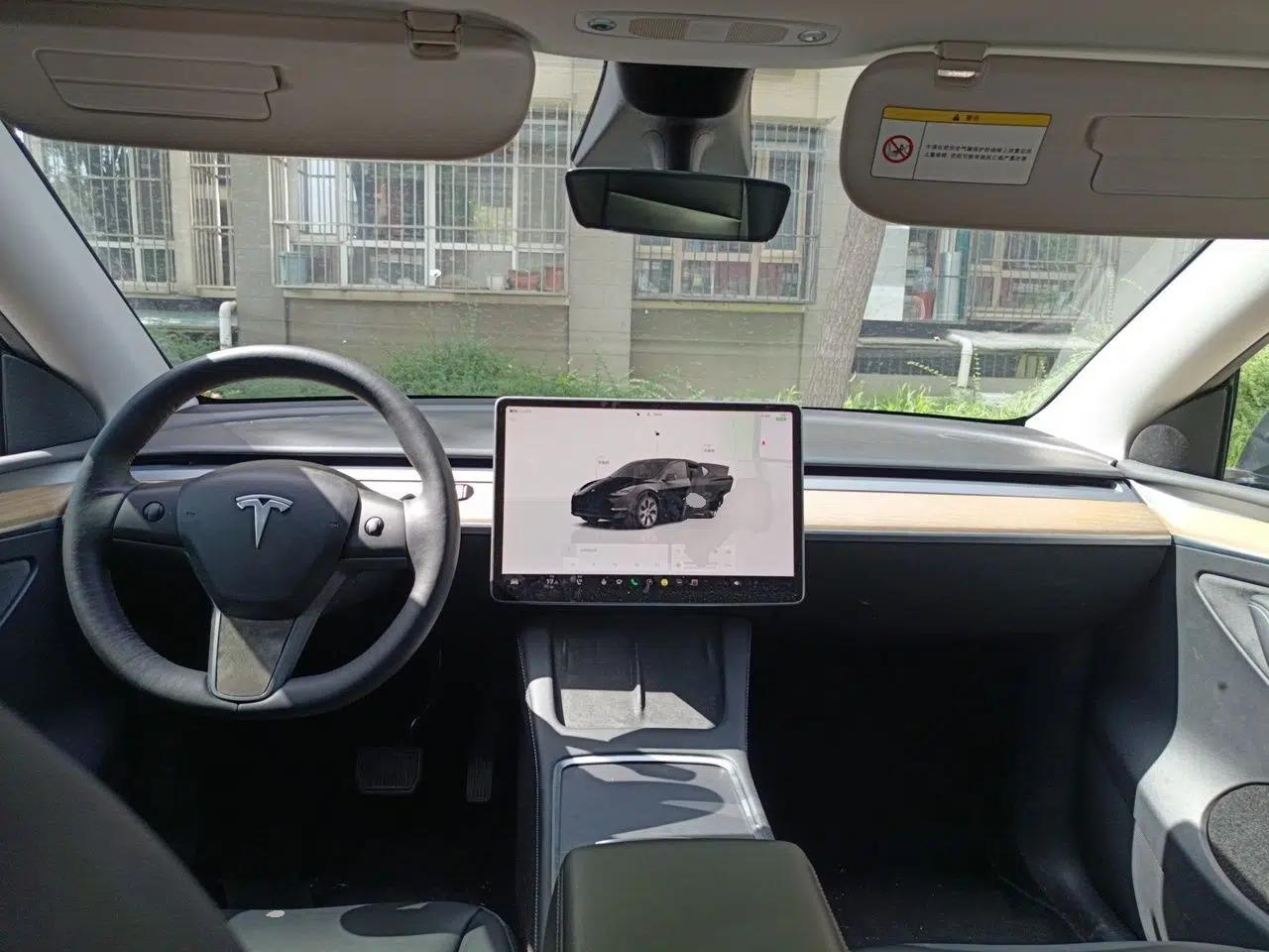 Tesla Model Y 2022 Long-Range All-Wheel-Drive Version — миниатюра 9
