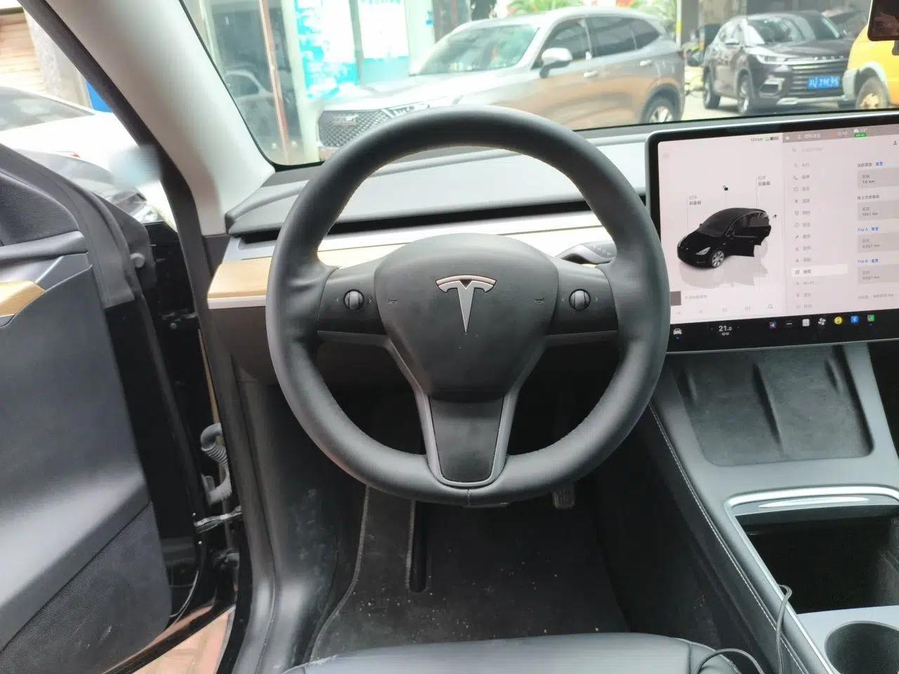 Tesla Model Y 2022 Revised Version Rear-Wheel Drive — миниатюра 10