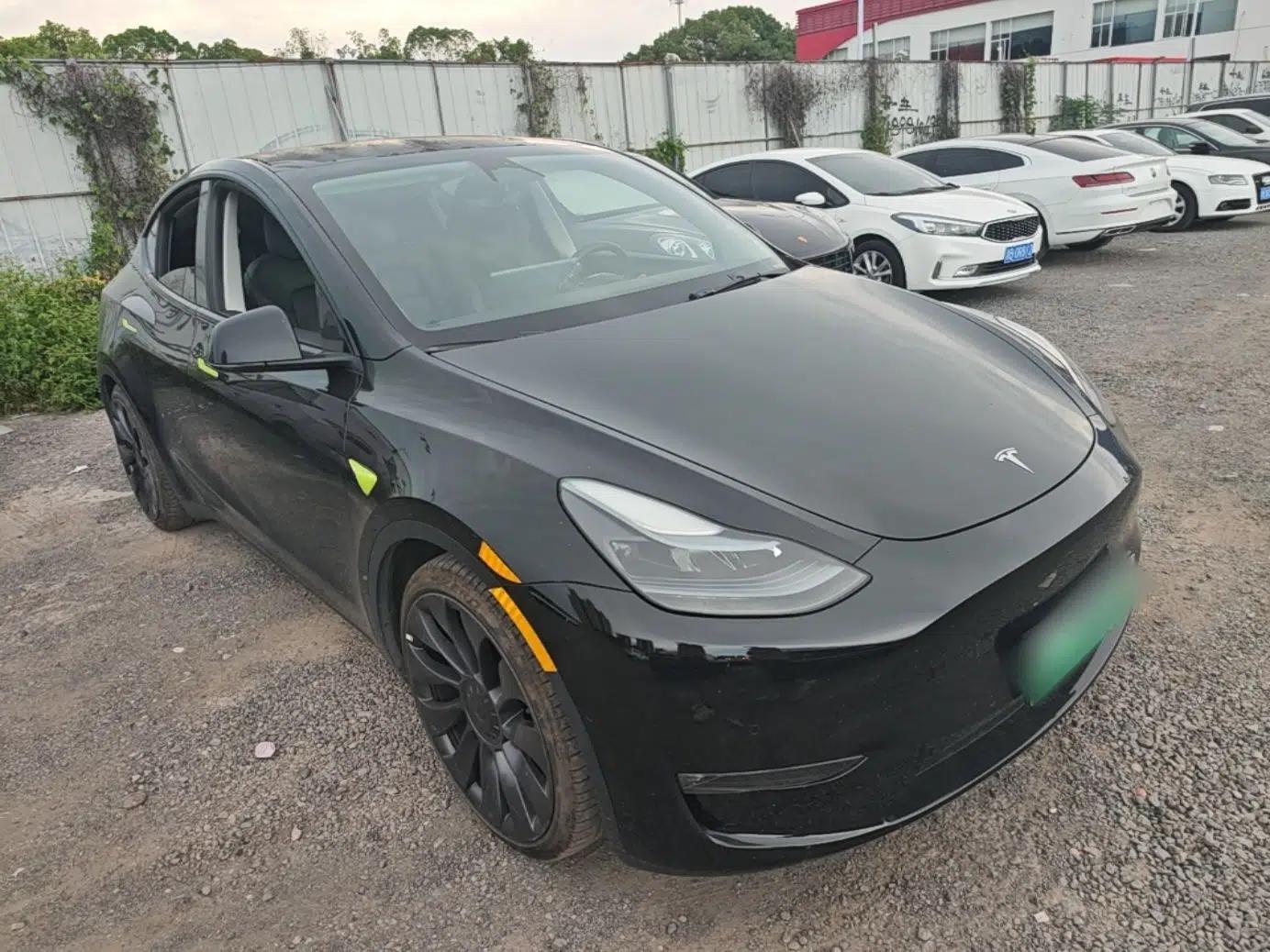 Tesla Model Y 2022 Performance High-Performance All-Wheel-Drive Version — миниатюра 3