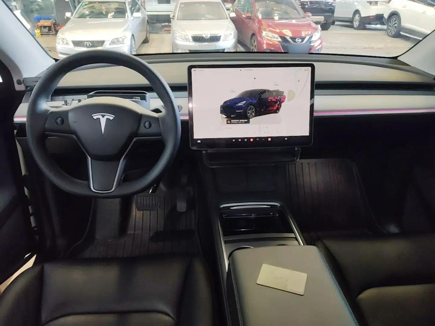 Tesla Model Y 2024 Rear-Wheel-Drive Version — миниатюра 12