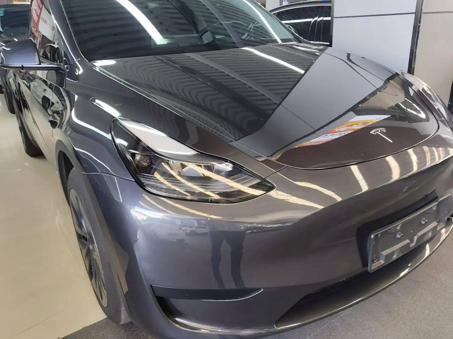 Tesla Model Y 2024 Rear-Wheel-Drive Version — миниатюра 3