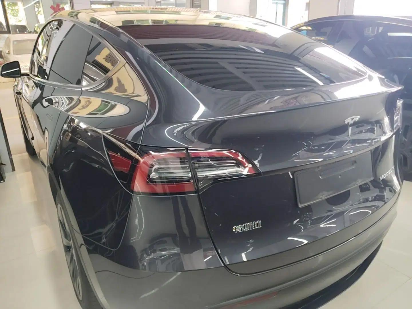 Tesla Model Y 2024 Rear-Wheel-Drive Version — миниатюра 4