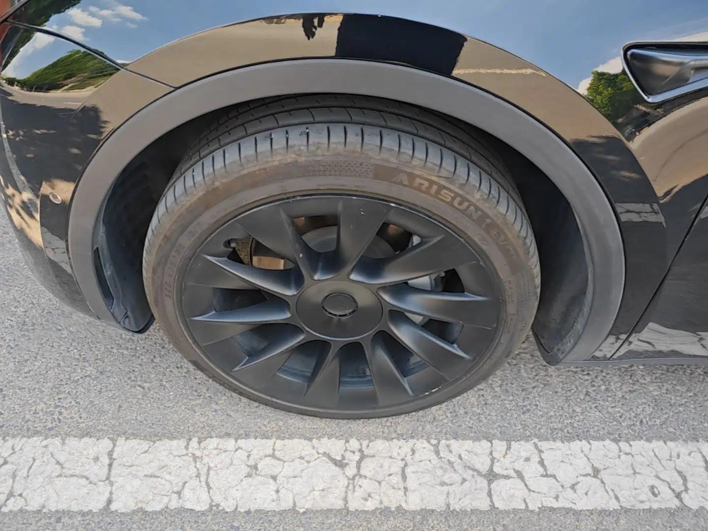 Tesla Model Y 2022 Revised Version Rear-Wheel Drive — миниатюра 10