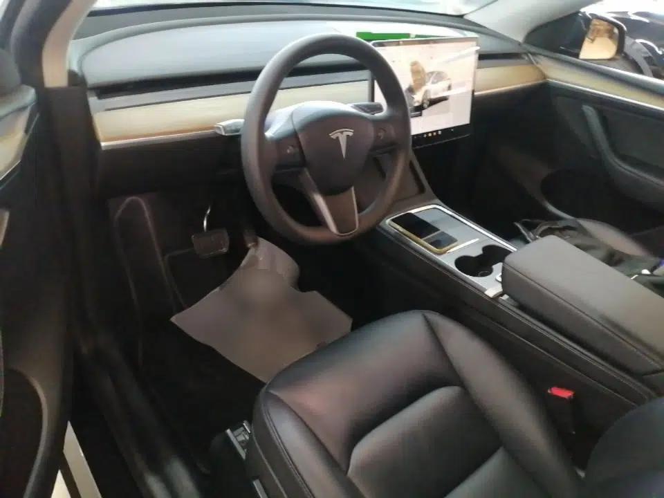 Tesla Model Y 2022 Rear-Wheel-Drive Version — миниатюра 12