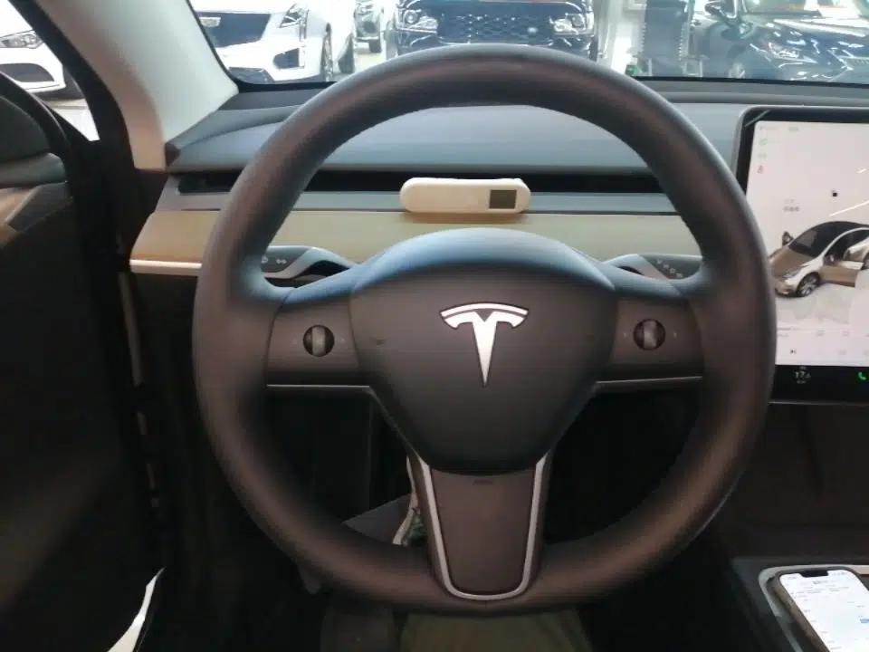 Tesla Model Y 2022 Rear-Wheel-Drive Version — миниатюра 13