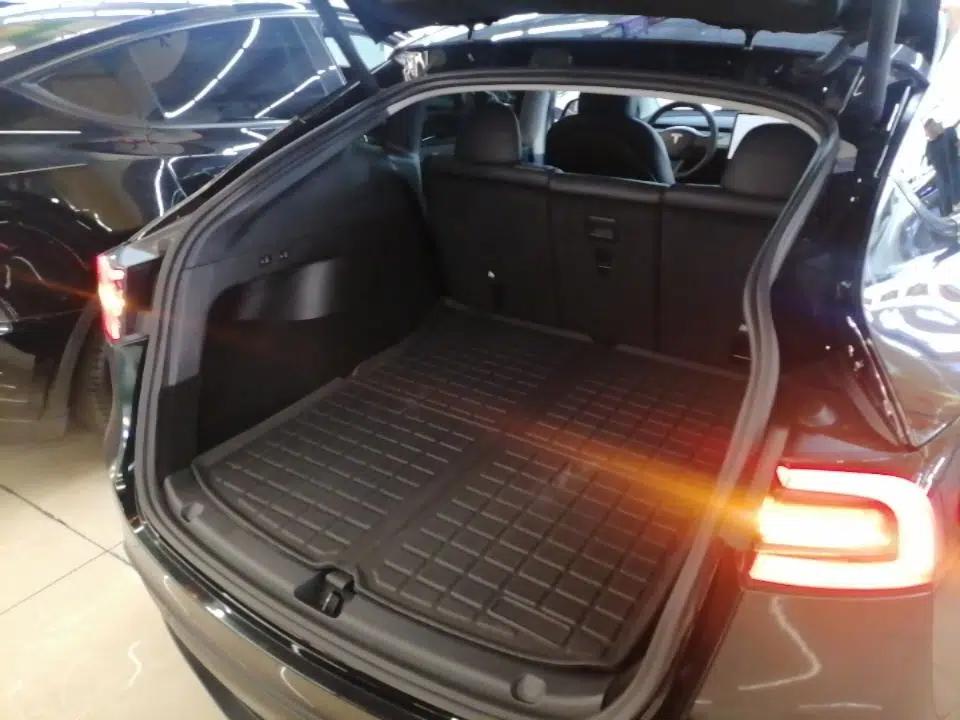 Tesla Model Y 2022 Rear-Wheel-Drive Version — миниатюра 22