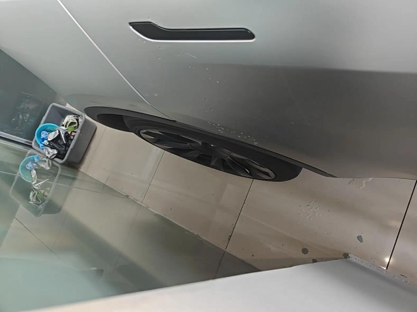 Tesla Model Y 2022 Rear-Wheel-Drive Version — миниатюра 11