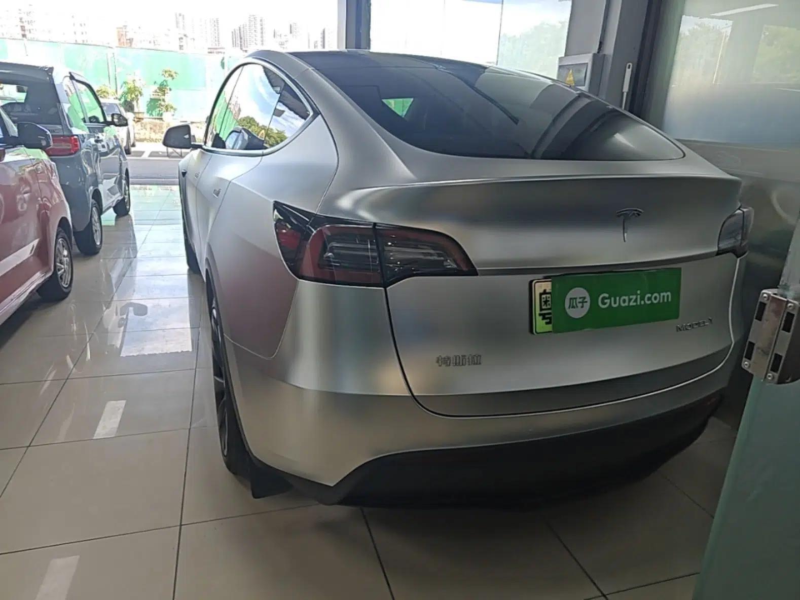 Tesla Model Y 2022 Rear-Wheel-Drive Version — миниатюра 5