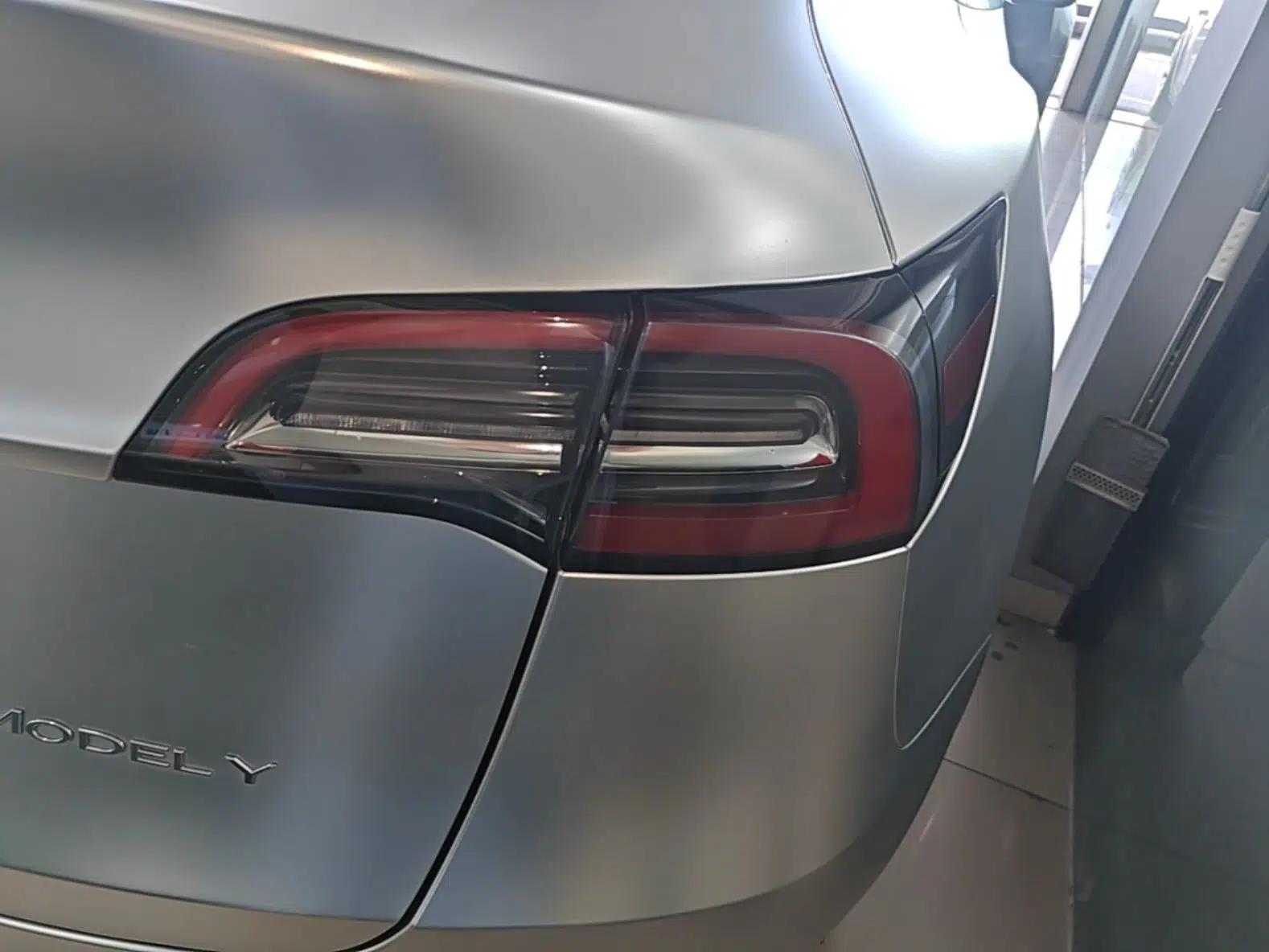 Tesla Model Y 2022 Rear-Wheel-Drive Version — миниатюра 9