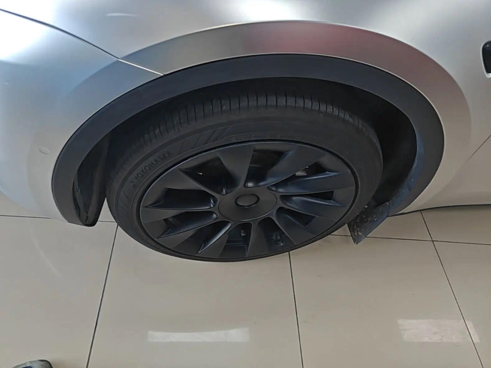 Tesla Model Y 2022 Rear-Wheel-Drive Version — миниатюра 10