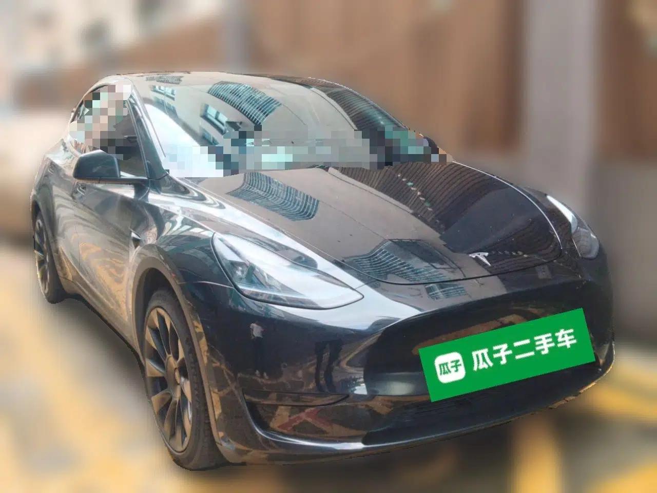 Tesla Model Y 2023 Rear-Wheel-Drive Version — миниатюра 3