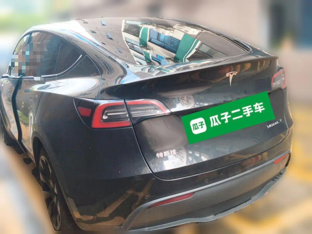 Tesla Model Y 2023 Rear-Wheel-Drive Version — миниатюра 4