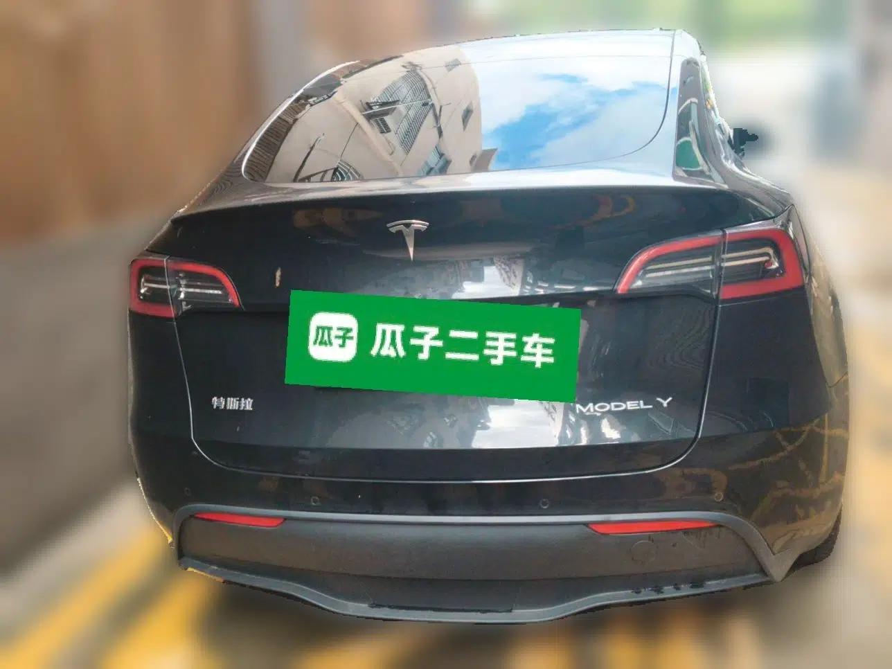 Tesla Model Y 2023 Rear-Wheel-Drive Version — миниатюра 5