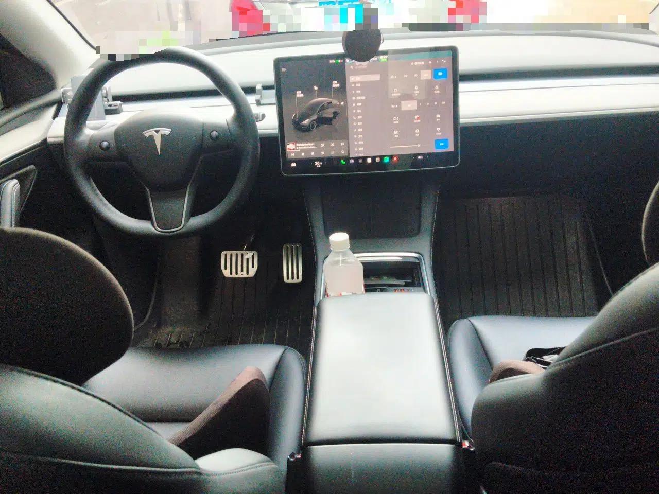 Tesla Model Y 2023 Rear-Wheel-Drive Version — миниатюра 9