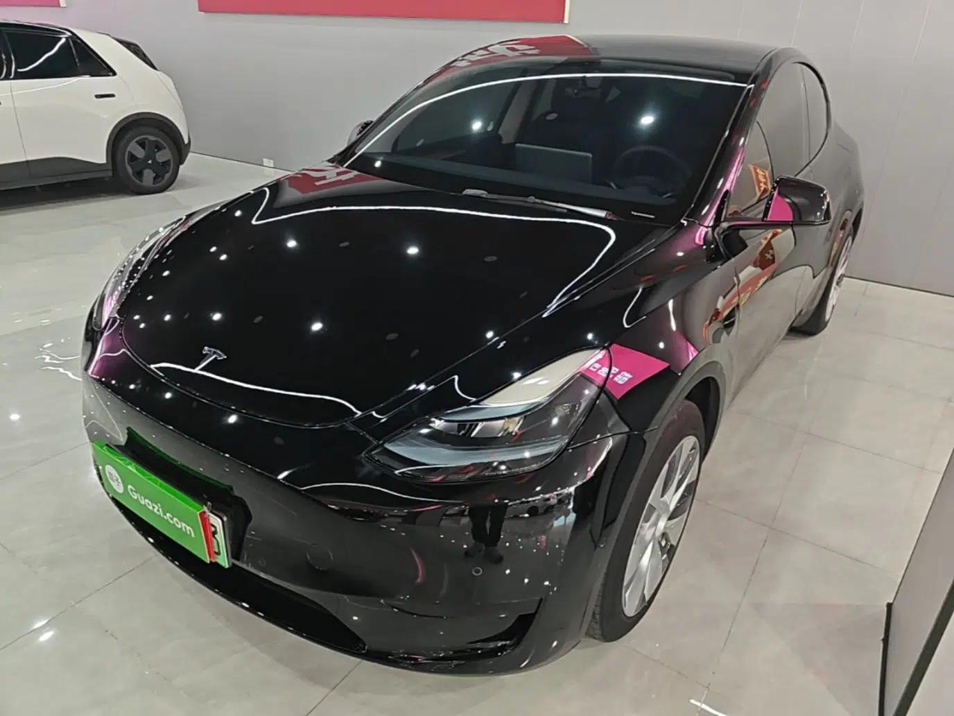 Tesla Model Y 2022 Revised Version Rear-Wheel Drive — миниатюра 1