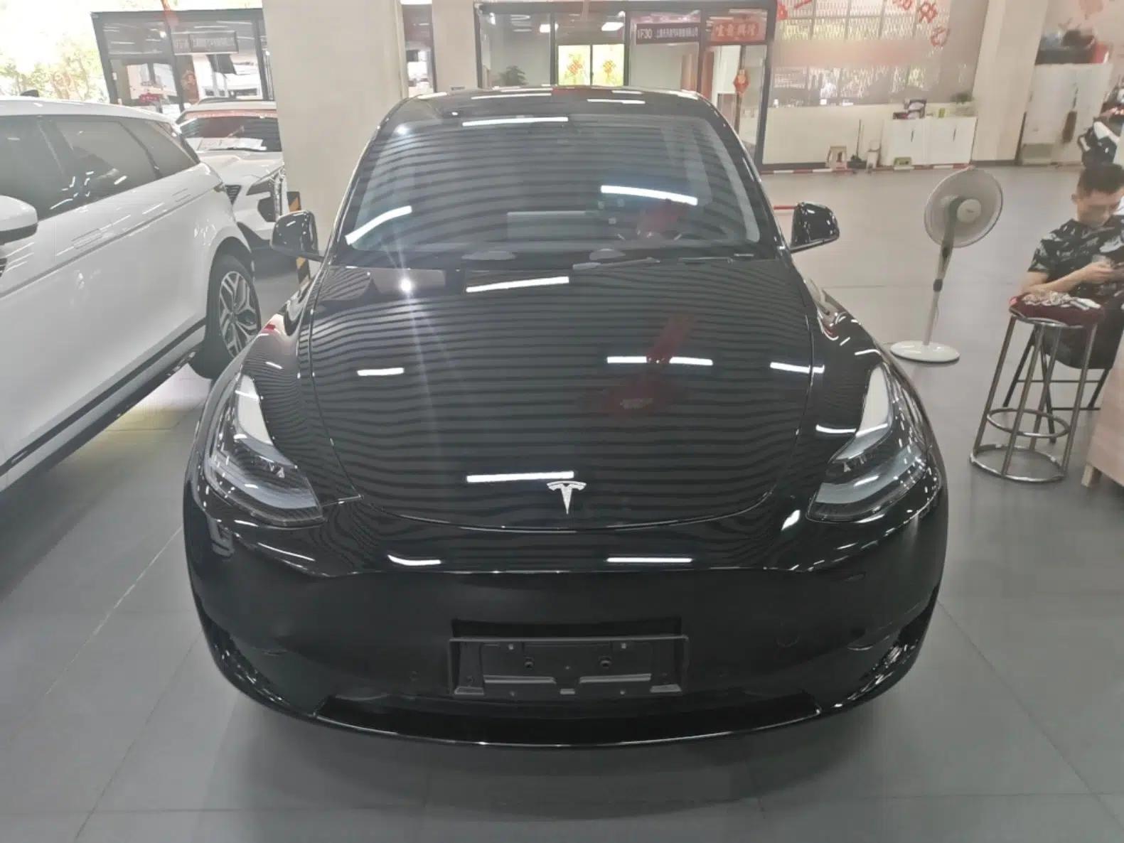 Tesla Model Y 2023 Rear-Wheel-Drive Version — миниатюра 2