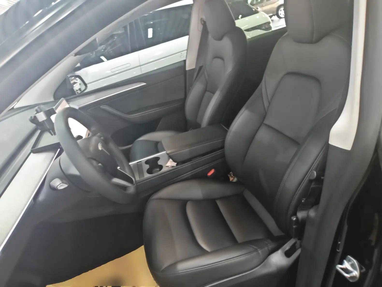 Tesla Model Y 2023 Rear-Wheel-Drive Version — миниатюра 17
