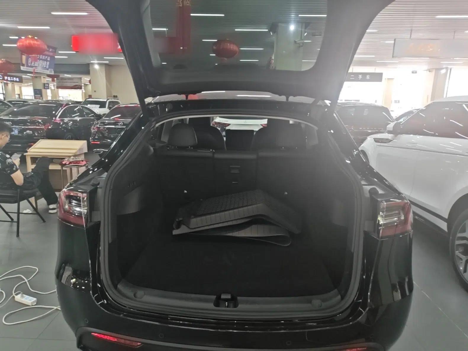 Tesla Model Y 2023 Rear-Wheel-Drive Version — миниатюра 22