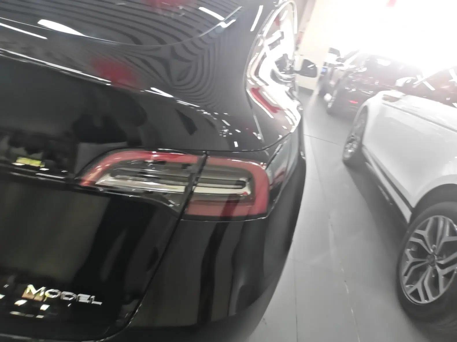 Tesla Model Y 2023 Rear-Wheel-Drive Version — миниатюра 9