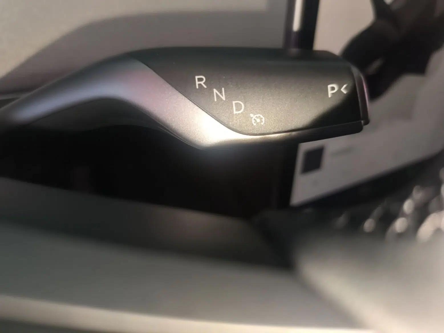 Tesla Model Y 2023 Rear-Wheel-Drive Version — миниатюра 16