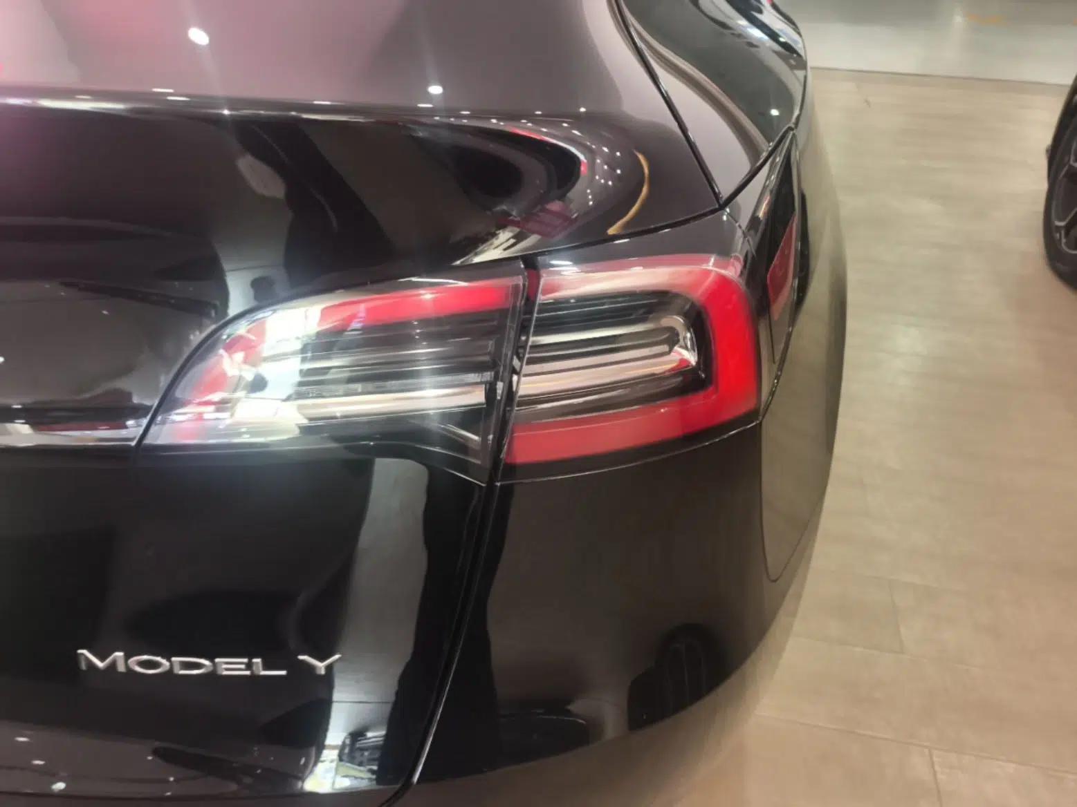 Tesla Model Y 2023 Rear-Wheel-Drive Version — миниатюра 9