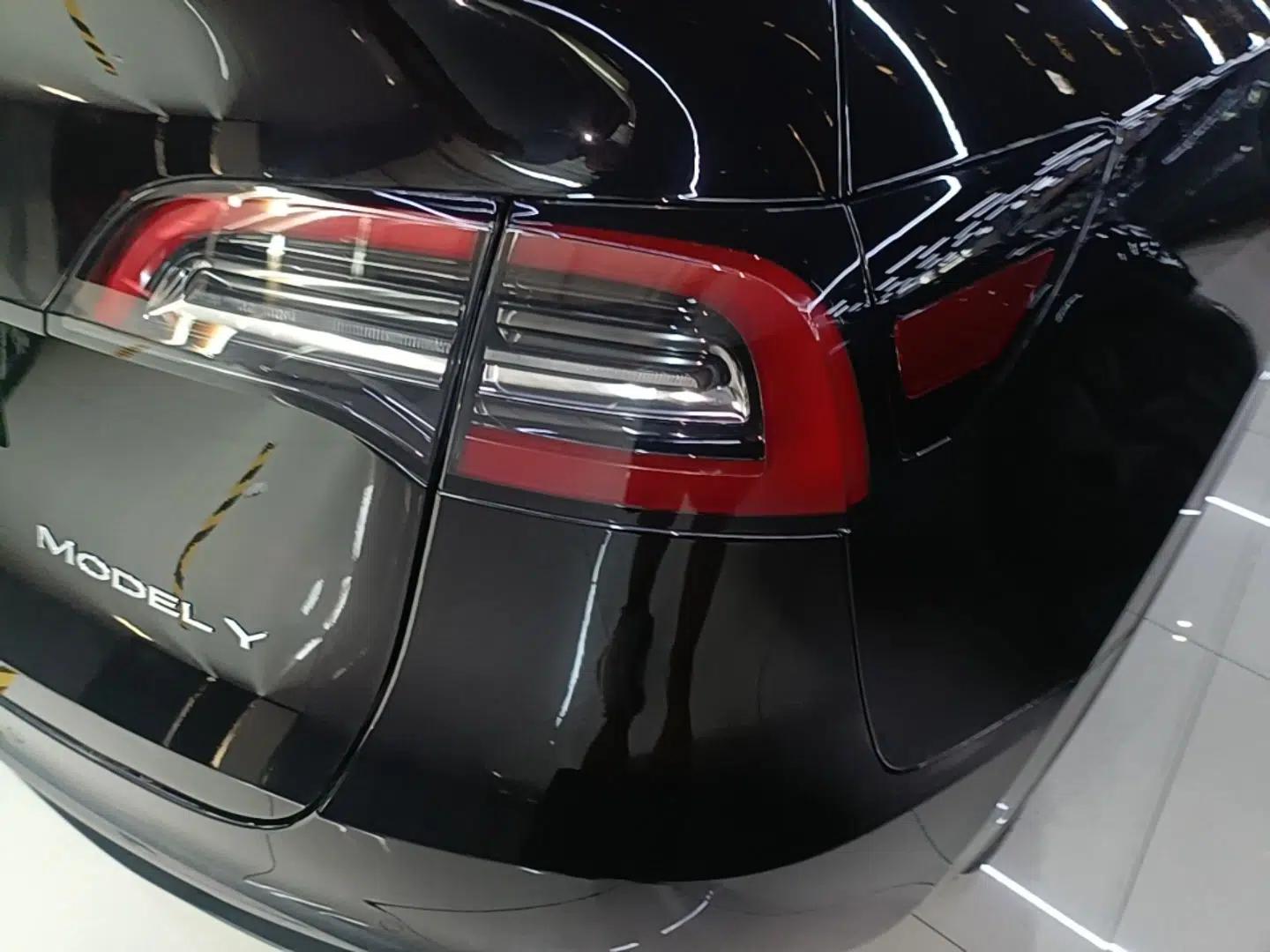Tesla Model Y 2022 Revised Version Rear-Wheel Drive — миниатюра 14