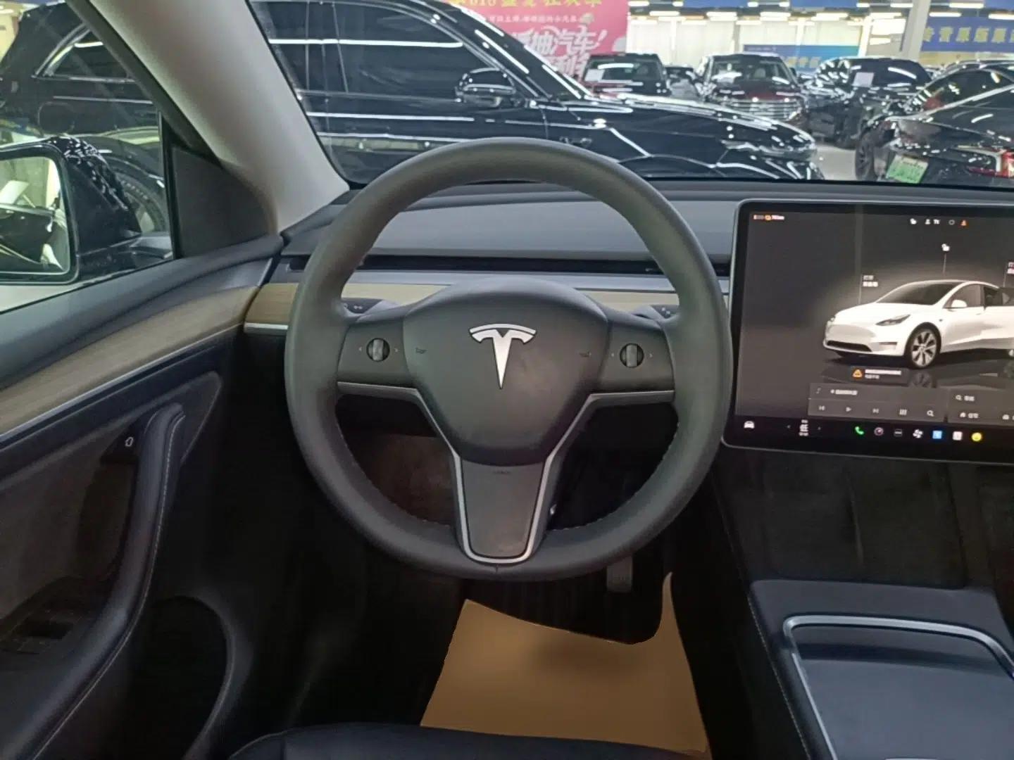 Tesla Model Y 2022 Revised Version Rear-Wheel Drive — миниатюра 18