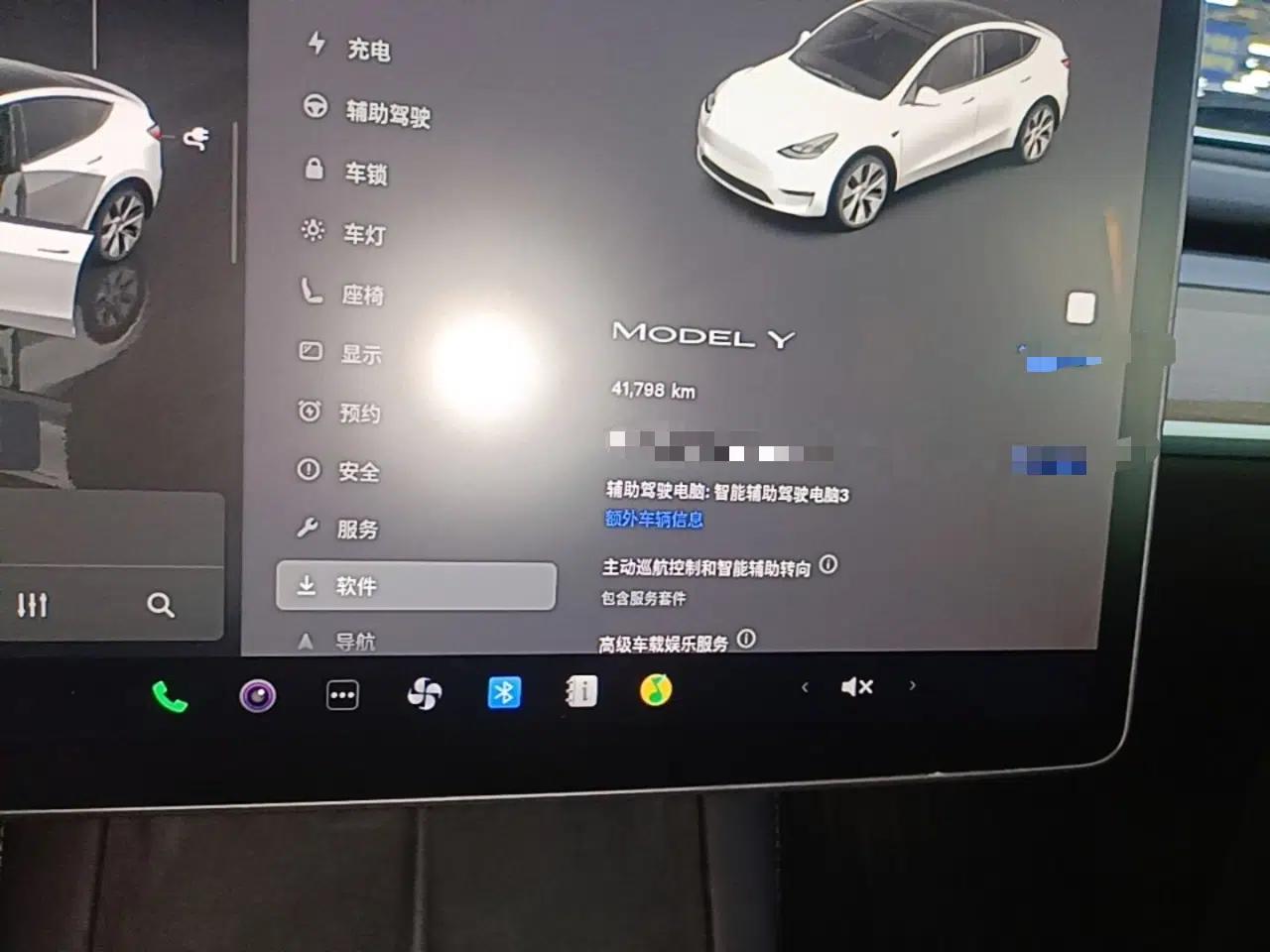Tesla Model Y 2022 Revised Version Rear-Wheel Drive — миниатюра 19