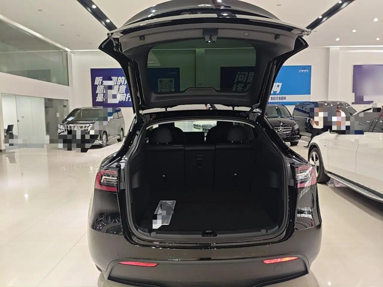 Tesla Model Y 2022 Rear-Wheel-Drive Version — миниатюра 22