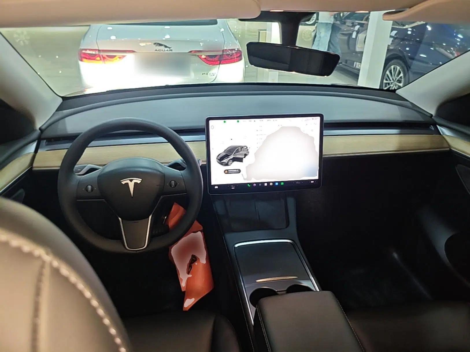 Tesla Model Y 2021 Long-Range All-Wheel-Drive Version 3D7 — миниатюра 12