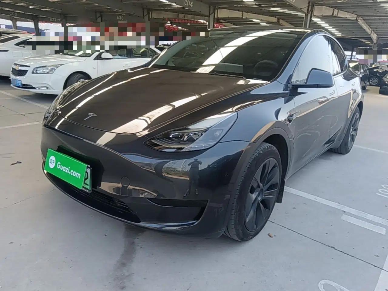 Tesla Model Y 2024 Rear-Wheel-Drive Version — миниатюра 1