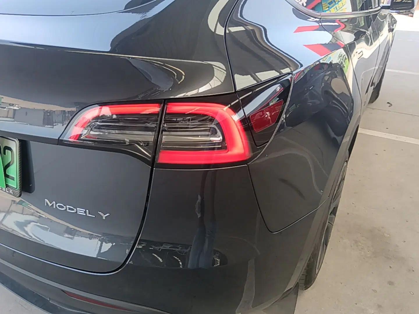 Tesla Model Y 2024 Rear-Wheel-Drive Version — миниатюра 9