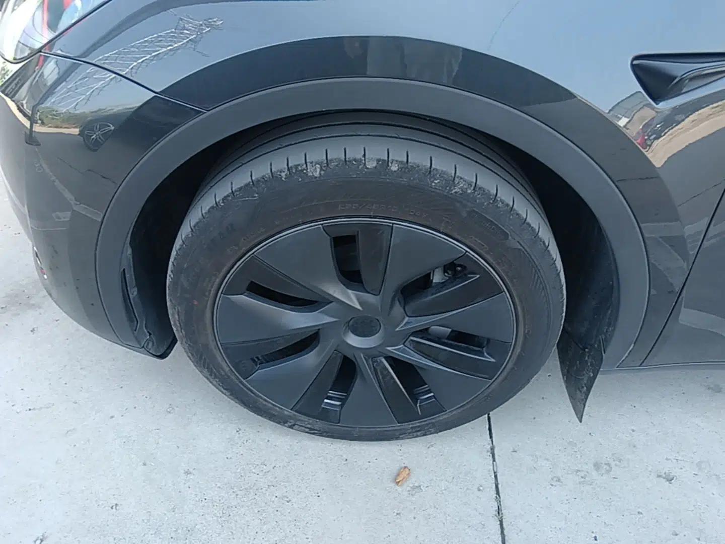 Tesla Model Y 2024 Rear-Wheel-Drive Version — миниатюра 10