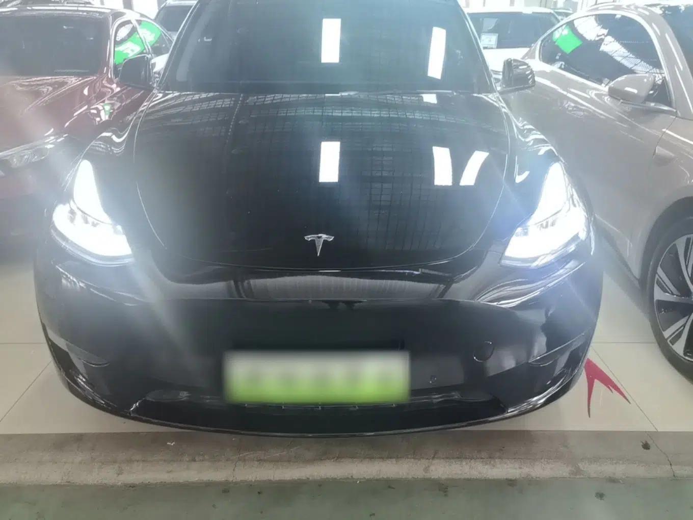Tesla Model Y 2023 Long-Range All-Wheel-Drive Version — миниатюра 2