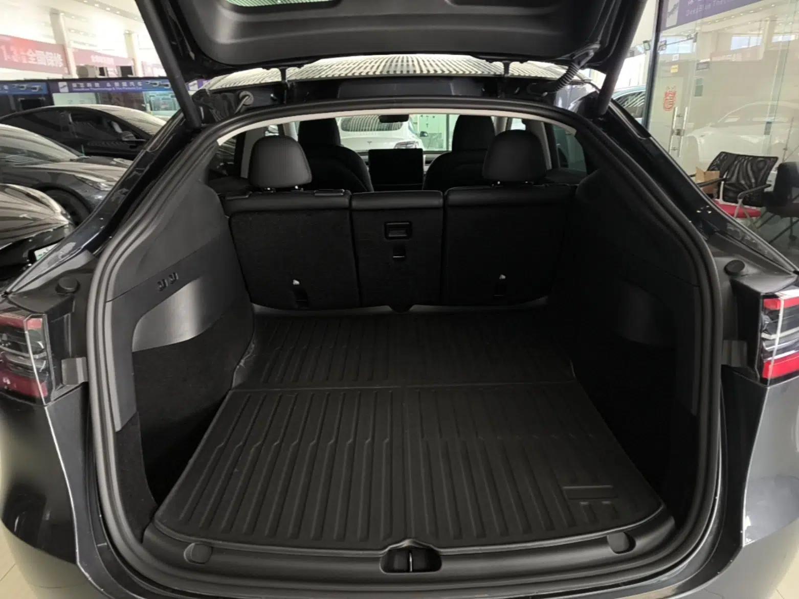 Tesla Model Y 2024 Rear-Wheel-Drive Version — миниатюра 22