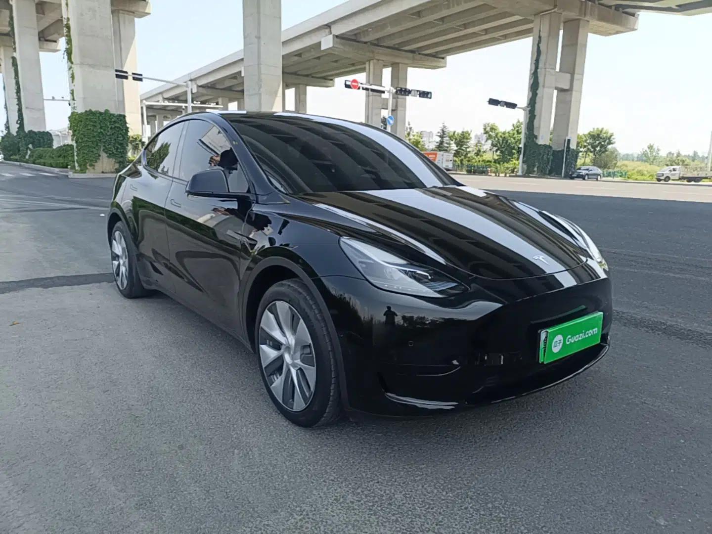 Tesla Model Y 2022 Revised Version Rear-Wheel Drive — миниатюра 3