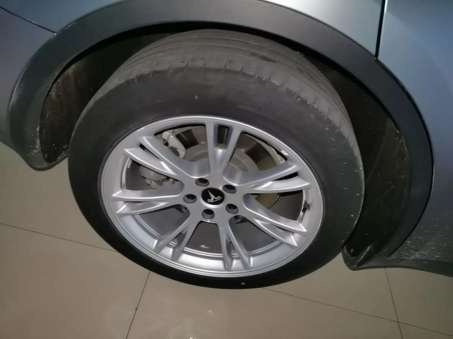 Tesla Model Y 2022 Revised Version Long-Range All-Wheel Drive — миниатюра 11