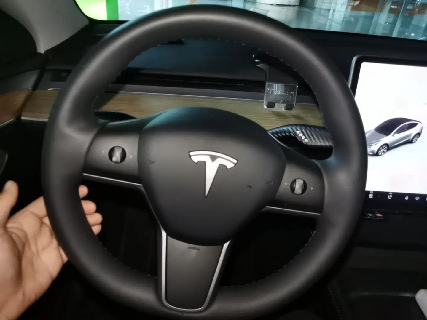 Tesla Model Y 2022 Revised Version Long-Range All-Wheel Drive — миниатюра 13