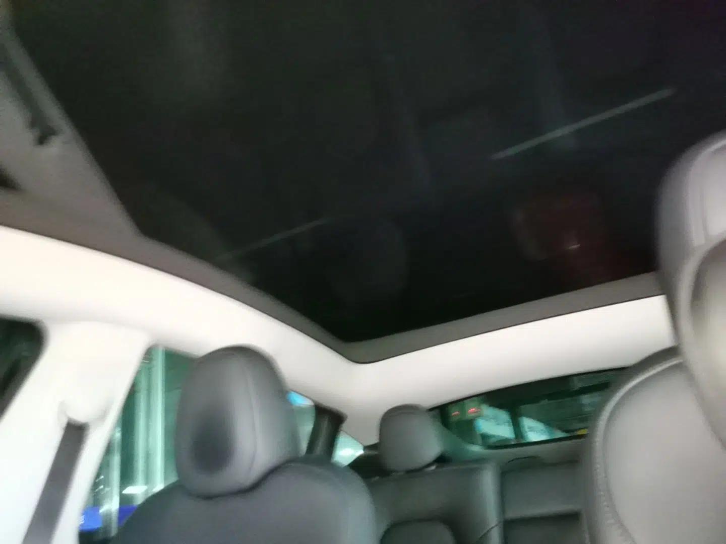 Tesla Model Y 2022 Revised Version Long-Range All-Wheel Drive — миниатюра 21