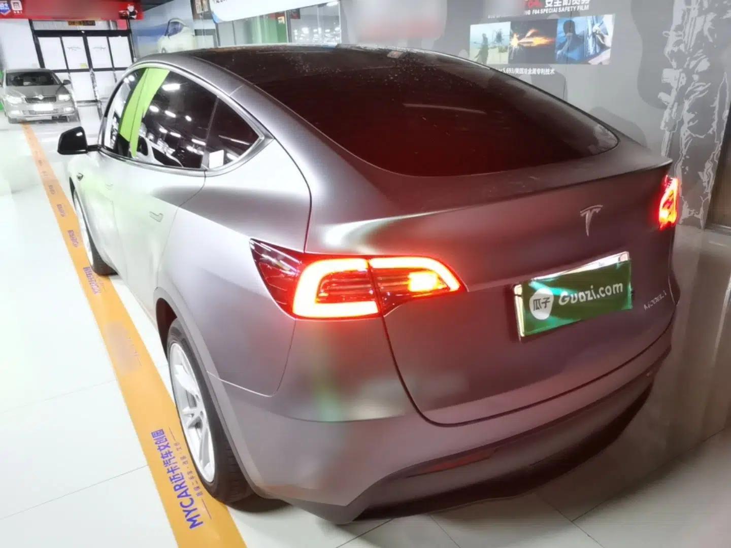 Tesla Model Y 2022 Revised Version Long-Range All-Wheel Drive — миниатюра 4