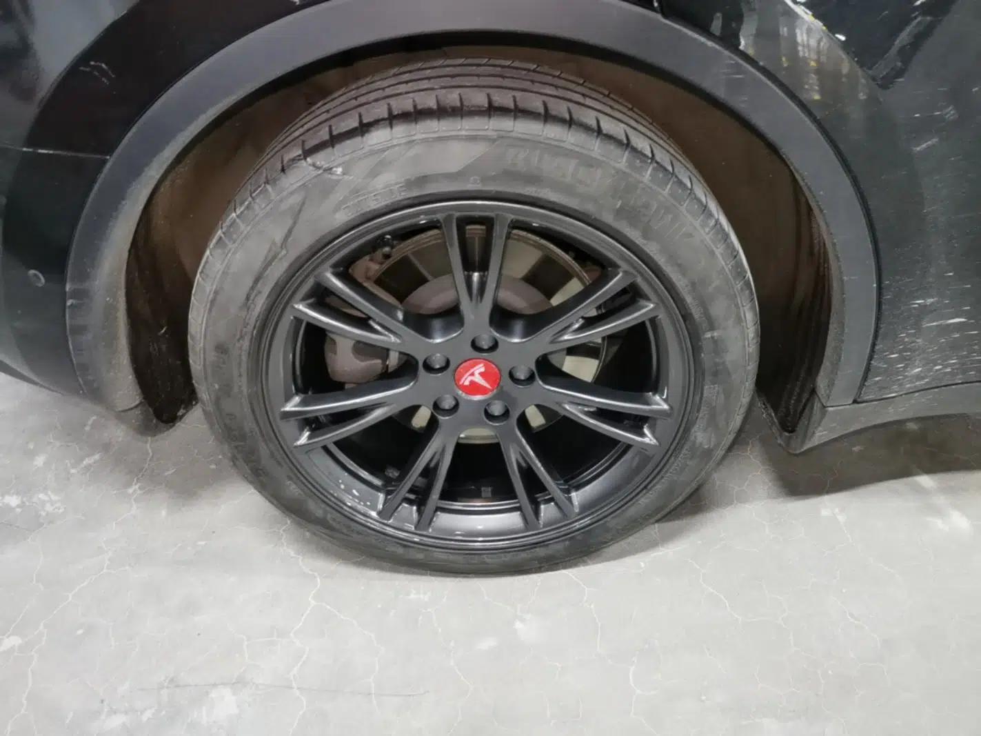 Tesla Model Y 2023 Rear-Wheel-Drive Version — миниатюра 11