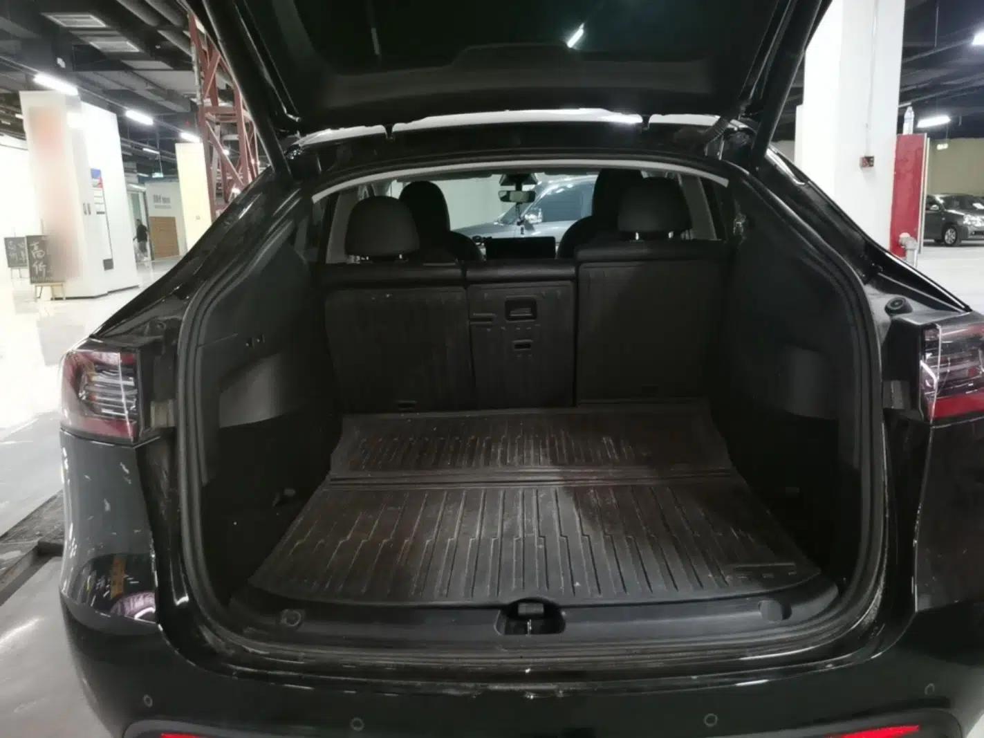 Tesla Model Y 2023 Rear-Wheel-Drive Version — миниатюра 22