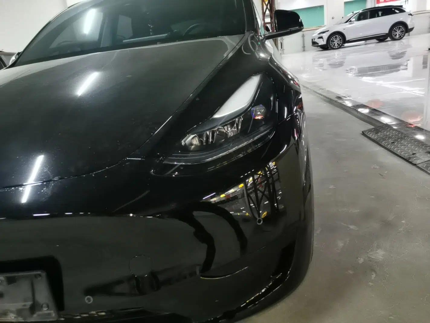 Tesla Model Y 2023 Rear-Wheel-Drive Version — миниатюра 8