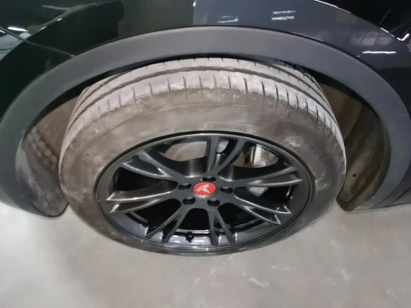 Tesla Model Y 2023 Rear-Wheel-Drive Version — миниатюра 10