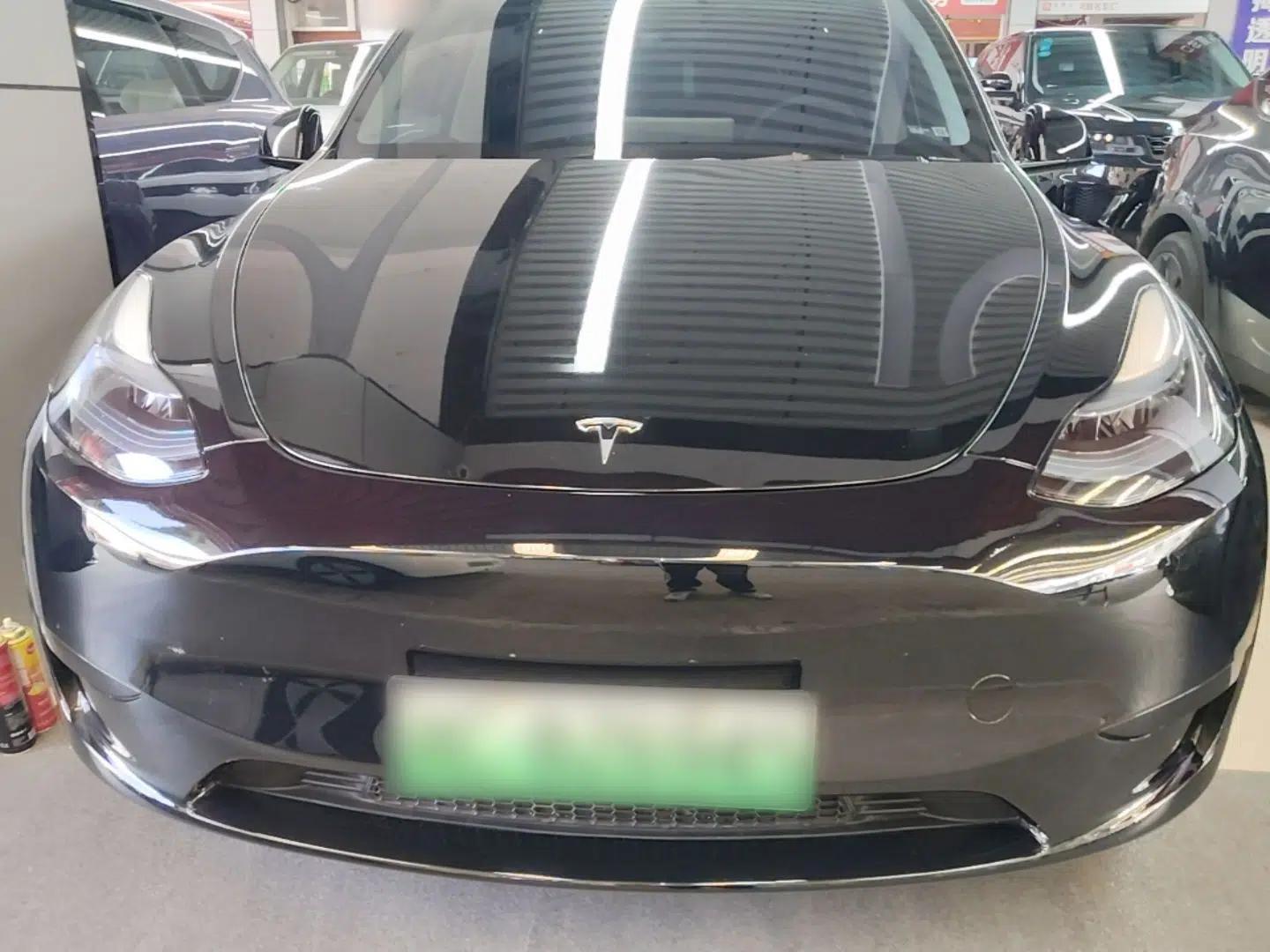 Tesla Model Y 2024 Rear-Wheel-Drive Version — миниатюра 2