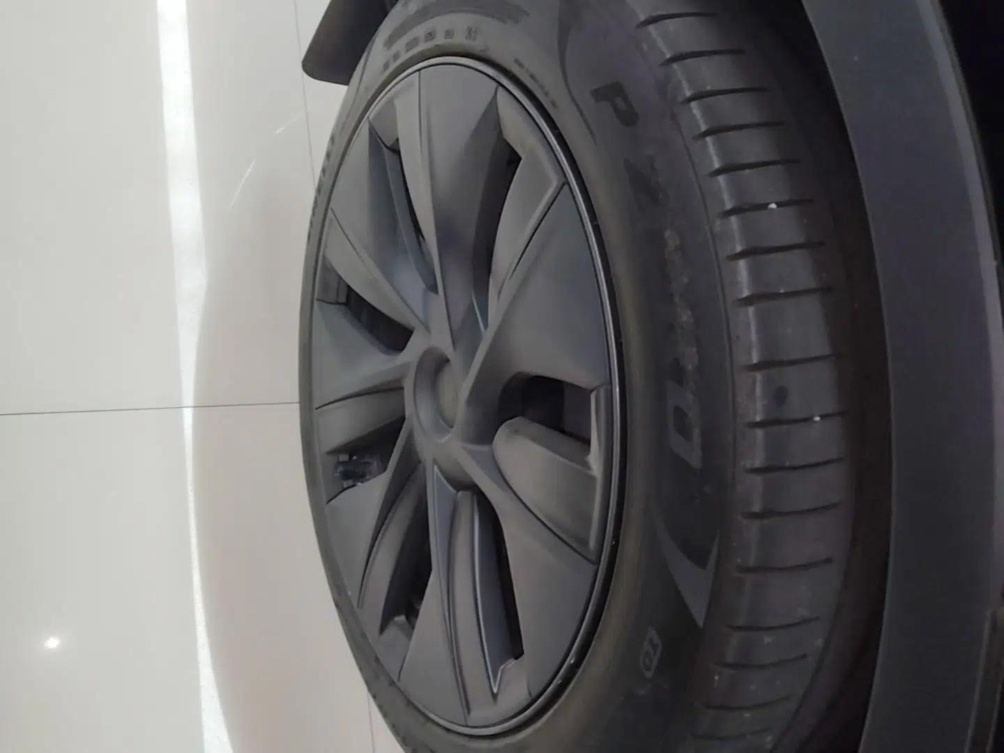Tesla Model Y 2024 Rear-Wheel-Drive Version — миниатюра 11