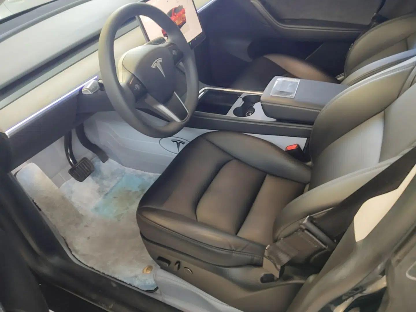 Tesla Model Y 2024 Rear-Wheel-Drive Version — миниатюра 17