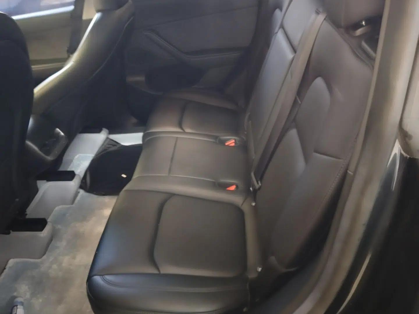 Tesla Model Y 2024 Rear-Wheel-Drive Version — миниатюра 20