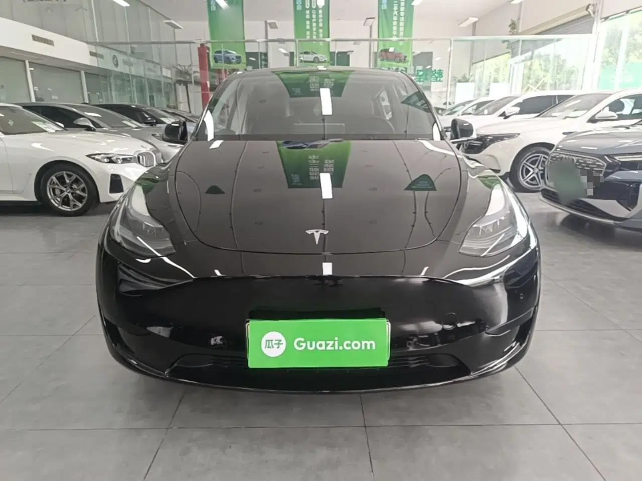 Tesla Model Y 2023 Rear-Wheel-Drive Version — миниатюра 2